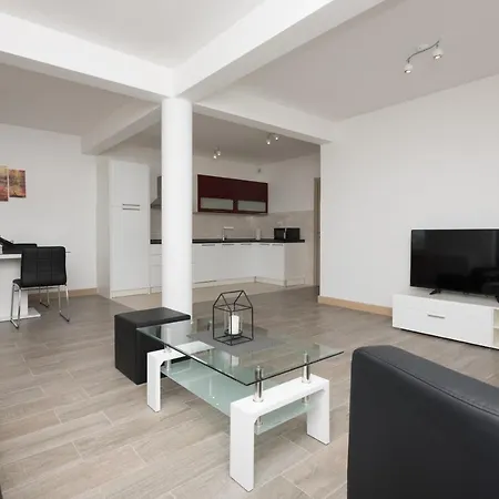 Hadria 4* ماكارسكا