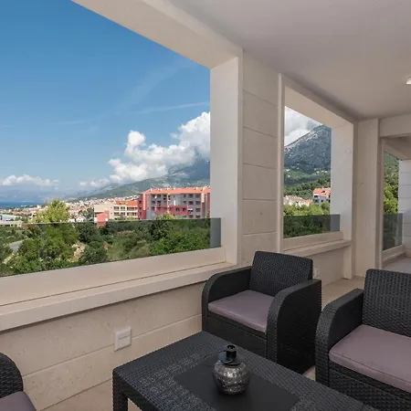 Hadria 4* מאקרסקה