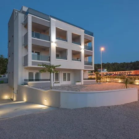 Hadria 4* מאקרסקה