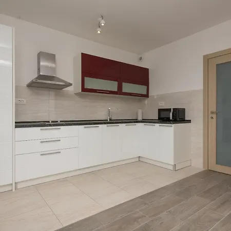 Hadria בית הארחה