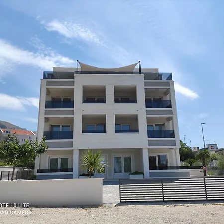 Hadria בית הארחה 4*