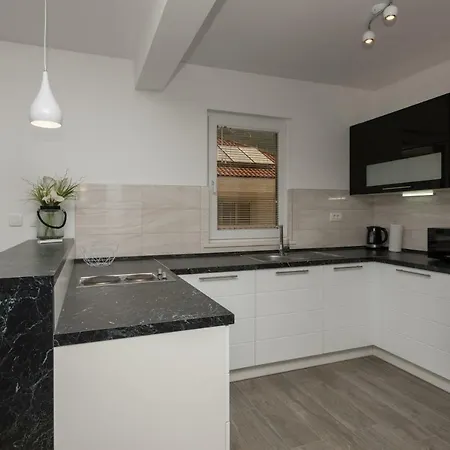 Hadria בית הארחה