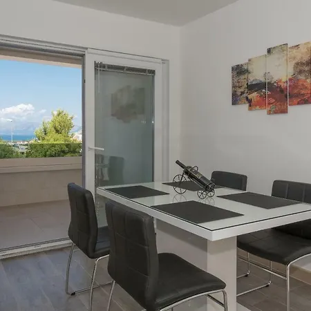 Hadria 4* מאקרסקה