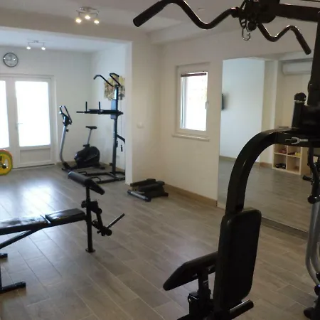 Hadria בית הארחה מאקרסקה