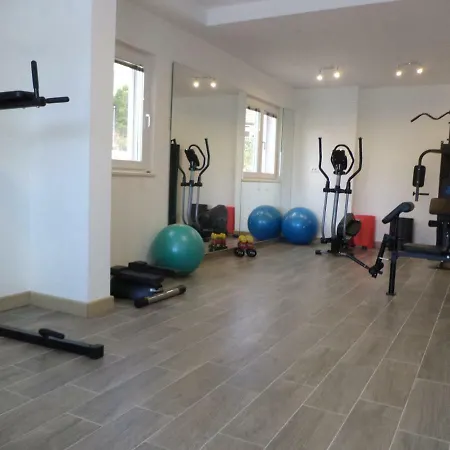 Hadria בית הארחה מאקרסקה