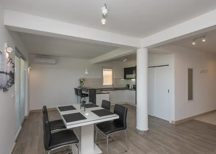 Hadria 马卡尔斯卡