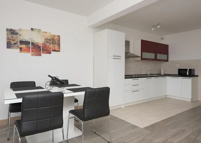 Hadria 马卡尔斯卡